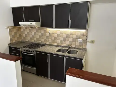 Depto Tipo Casa 2 ambientes con 1 baño