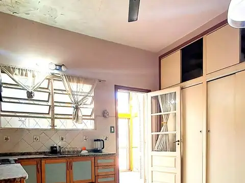 CASA-3 AMBIENTES-GALERIA-VENTA-HAEDO-APTO CRÉDITO