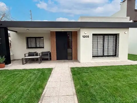 Casa en Venta con 1 cochera