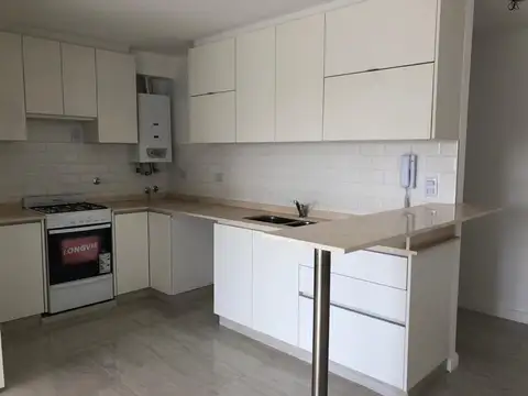 DEPARTAMENTO 2 AMBIENTES CON BAULERA Y TERRAZA