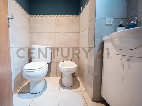 Casa 4 ambientes con 1 baño