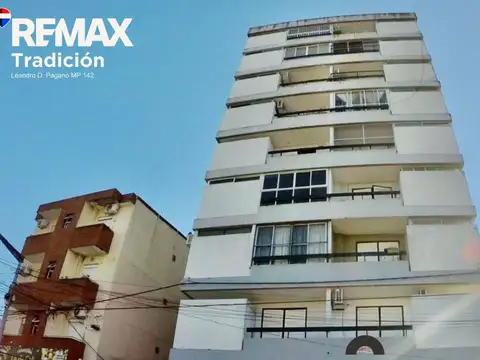DEPARTAMENTO EN VENTA IMPECABLE MICROCENTRO