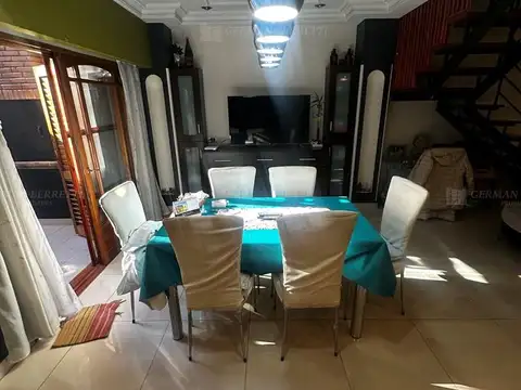 Casa 4 ambientes con 3 baños