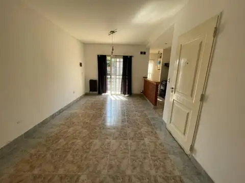 DEPARTAMENTO EN ALQUILER EN SAN MARTIN CENTRO DE 2 AMBIENTES