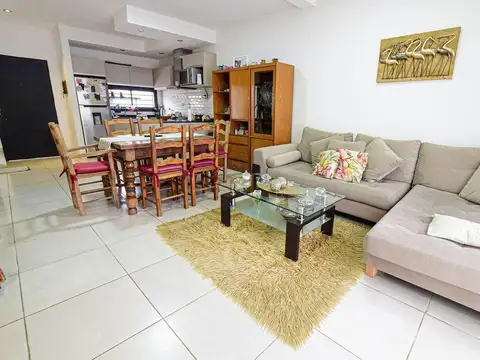 Venta Casa Dúplex 3 ambientes Esteban Echeverría