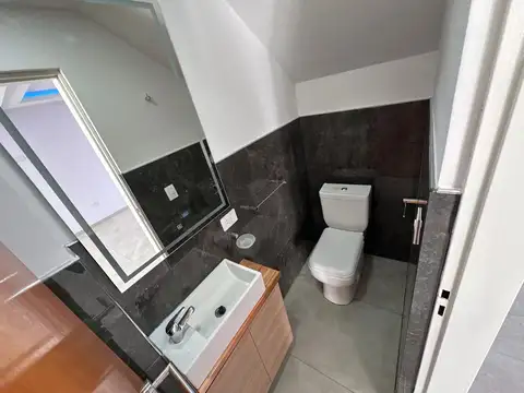 Depto Tipo Casa en Venta con 1 cocheras