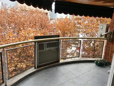 Excelente Semipiso 3 Amb Balcon Y Cochera Cubierta. 75 Mts. Capdevila 2900. V Urquiza.