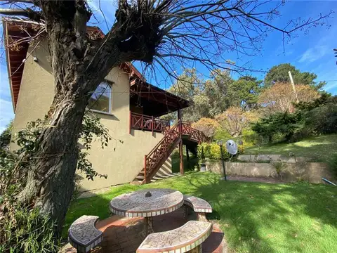 LINDÍSIMA CASA A 3 CUADRAS DE LA PLAYA
