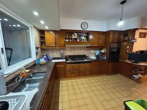Departamento 5 ambientes con 3 baños