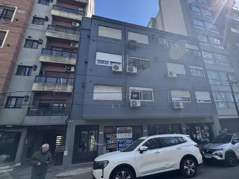 Monoambiente en venta muy luminoso, en olivos. Subdivisible. APTO CRÉDITO