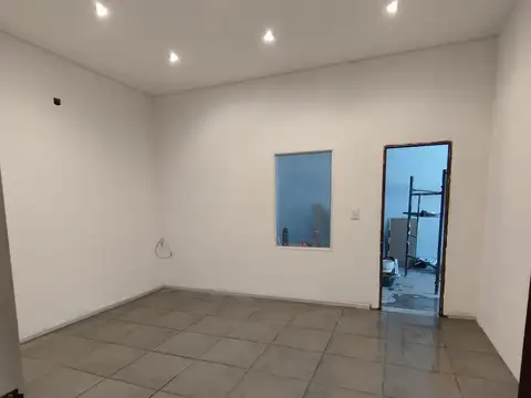 Galpon en Alquiler 8  mts Frente