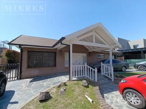 Casa en venta en el Barrio Santa María de Tigre con Amarra