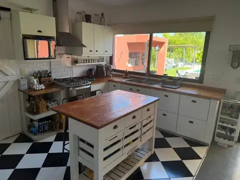 Casa en Alquiler de 3 dormitorios