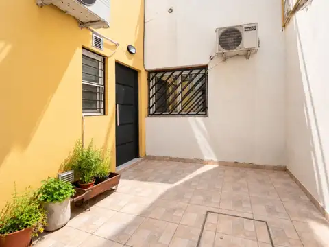Depto Tipo Casa en Venta en Mataderos, USD 148.000
