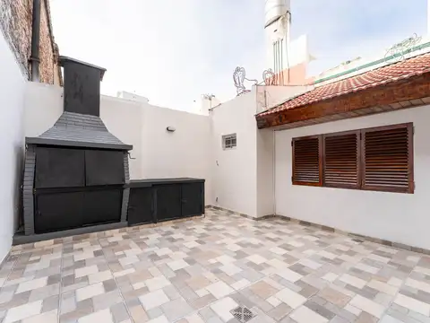PH 4 ambientes, patio, terraza, parrilla.
