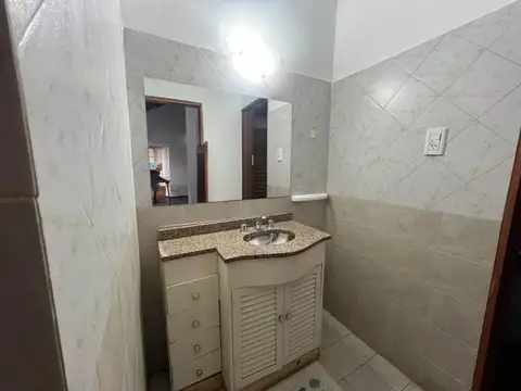 Casa en Alquiler con 1 cochera
