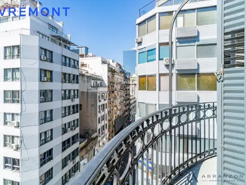 Parana 600 Departamento de 5 ambientes semipiso Apto Vivienda o Profesional