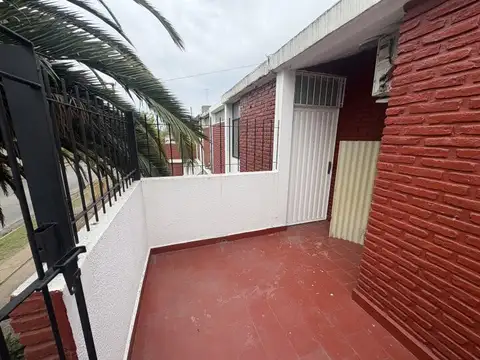Dpto 2 Ambientes en Libertad Sobre Calle Real