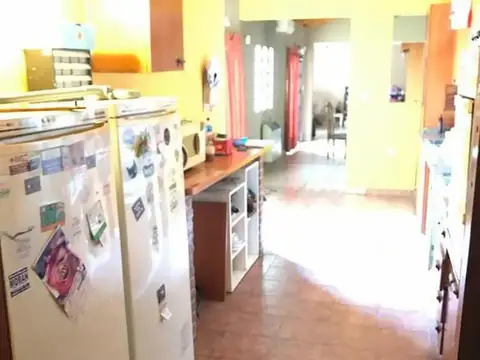 Casa 6 ambientes con 3 baños