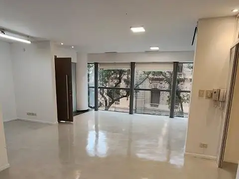 Oficina en Venta con 2 cocheras