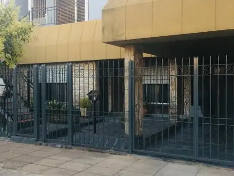 Fluguerto 1900, Piso 1