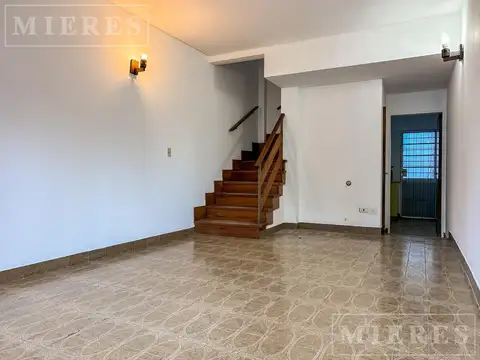 Depto Tipo Casa en Venta en San Isidro Centro, USD 165.000