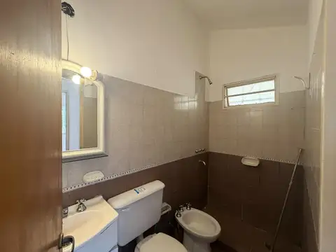 Casa en alquiler en el Barrio Cerros Colorados Mza. 39 - Casa 8