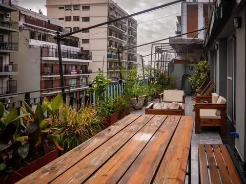 VENTA duplex 6 amb Belgrano con baulera y cochera