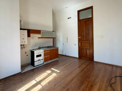 Mariano Moreno 400, Piso 01