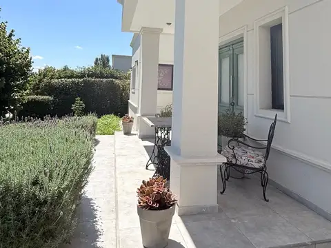 Casa en Venta en Arenas del Sur, USD 350.000