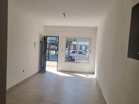 Departamento en Alquiler en Caseros, $ 300.000