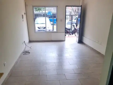  HERMOSO MONOAMBIENTE EN PLANTA BAJA  
