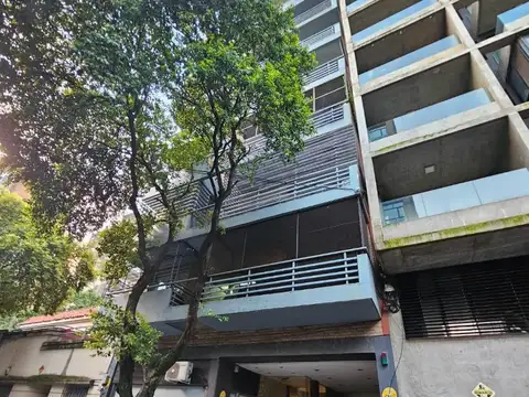 SEMIPISO UN DORMITORIO CON BALCÓN