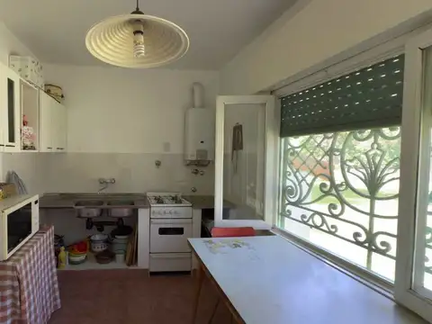 CASA QUINTA EN VENTA 3 AMBIENTES PILETA PARQUE