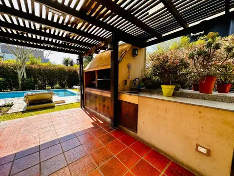 Casa en Venta al Este