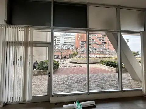 Av. Luis Candido Carballo 100