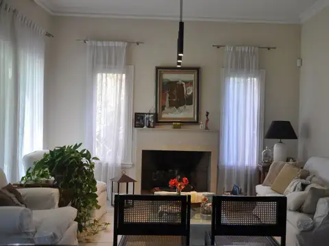 Casa 5 ambientes con 5 baños