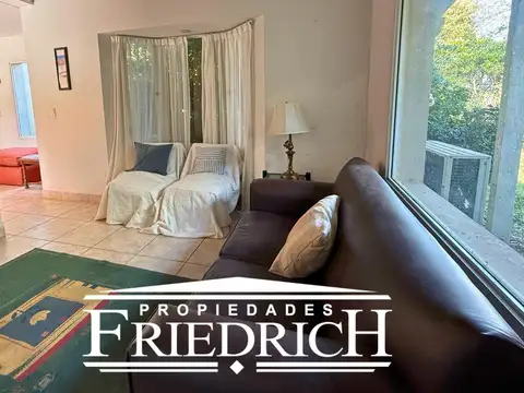 Casa en Venta con 4 cocheras