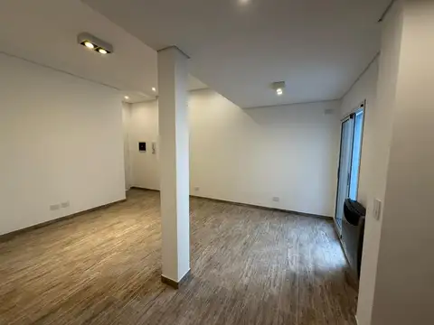 Depto Tipo Casa 4 ambientes con 2 baños