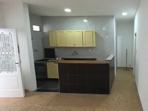 Depto Tipo Casa en Alquiler de 4 ambientes