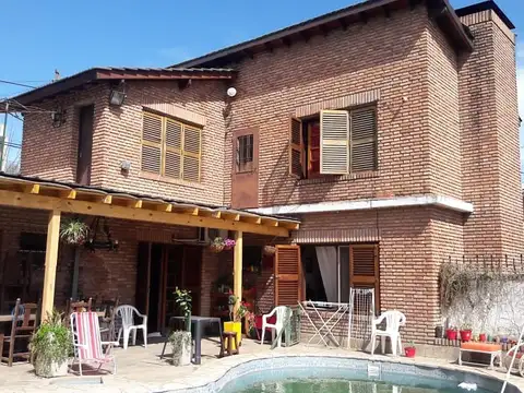 Villa Morra - Pilar - Casa 6 Amb. Piscina y Cochera