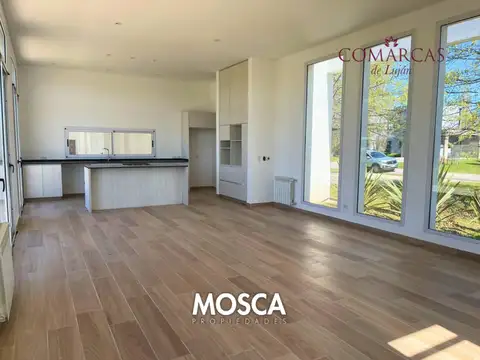 Casa en Venta en Lujan, USD 295.000