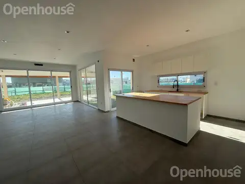 OPORTUNIDAD DE VENTA DE HERMOSA CASA EN SAN PABLO. CONSULTANOS!