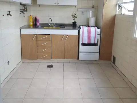 Departamento en Alquiler en Coghlan, $ 600.000