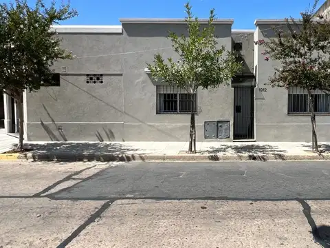 VENTA CASA Y 2 DEPTOS CON PILETA EN SAN FERNANDO
