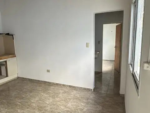 Alquiler PH interno 2 ambientes – Dinamarca 3569, Temperley