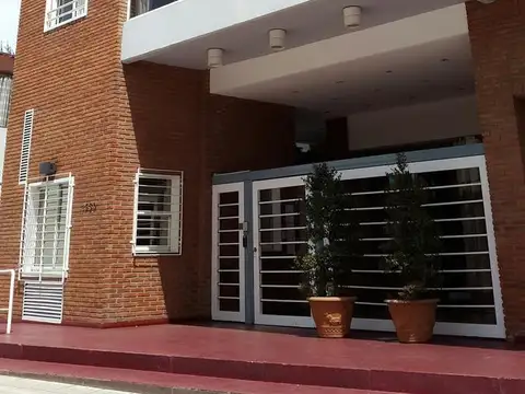 Av. Centenario al 1600