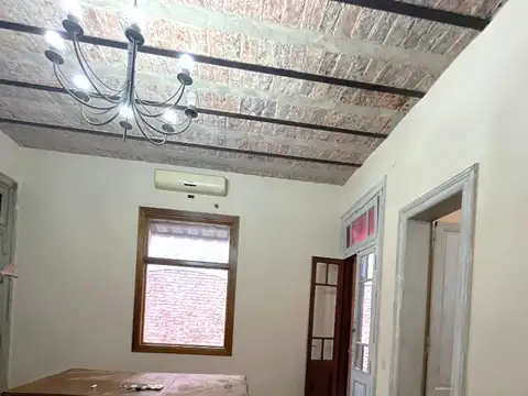 Coronel Ramón Lorenzo Falcón 5000, Piso PB