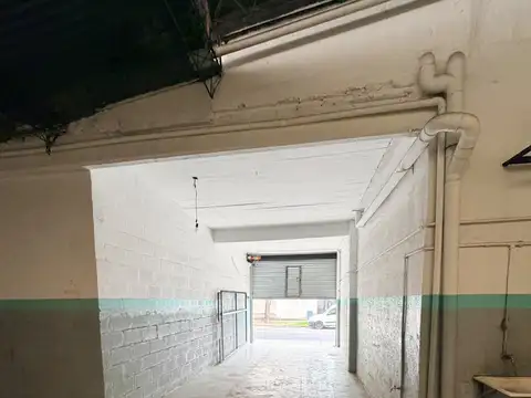 Galpón de 170 m² en Rosales al 800, excelente ubicación