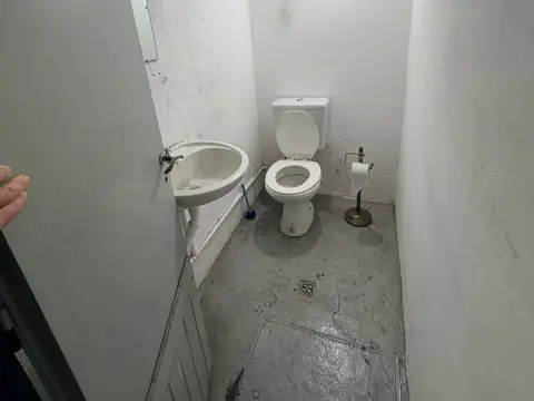 Galpón de 170 m² en Rosales al 800, excelente ubicación